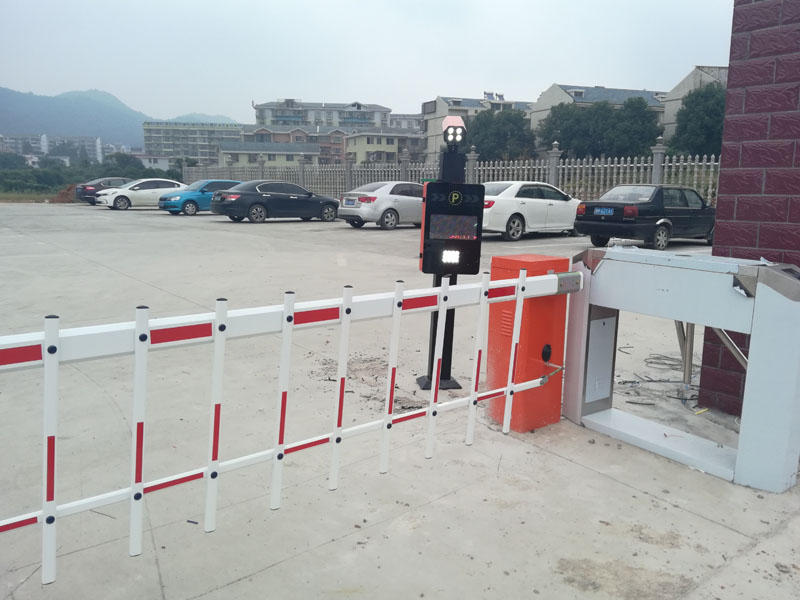 山竹艺术培训学校车牌识别