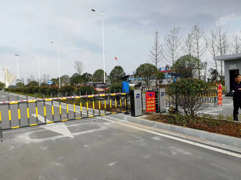 岳阳三荷机场车牌识别系统